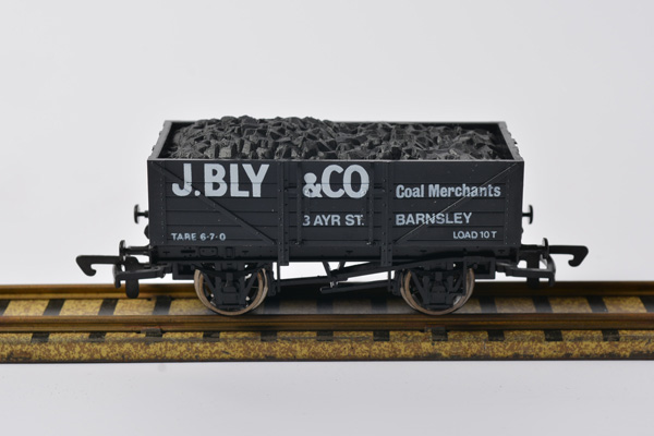 WRCC1 J Bly 5-Plank Wagon with Coal Load