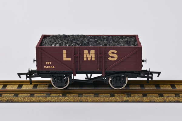 WRCC19 5-Plank Wagon with Coal Load (RN24364)